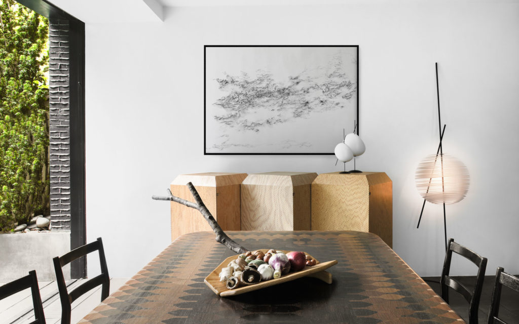 PIECES IN SITU DINNING TABLE INMYSKIN MARQUETRY WITH 11 TYPES OF NATURAL WOOD CENTERPIECE DOVETAIL SCULPTED OAK CABINET PALISSADE PINE VENEER IN GOLD BRONZE AND SILVER BATTERY CHARGED LAMP CERAMIC NOMADE LAMP BELLE DE JOUR RESIN LINEN METAL ABSOLU TUBEROSE DRAWING