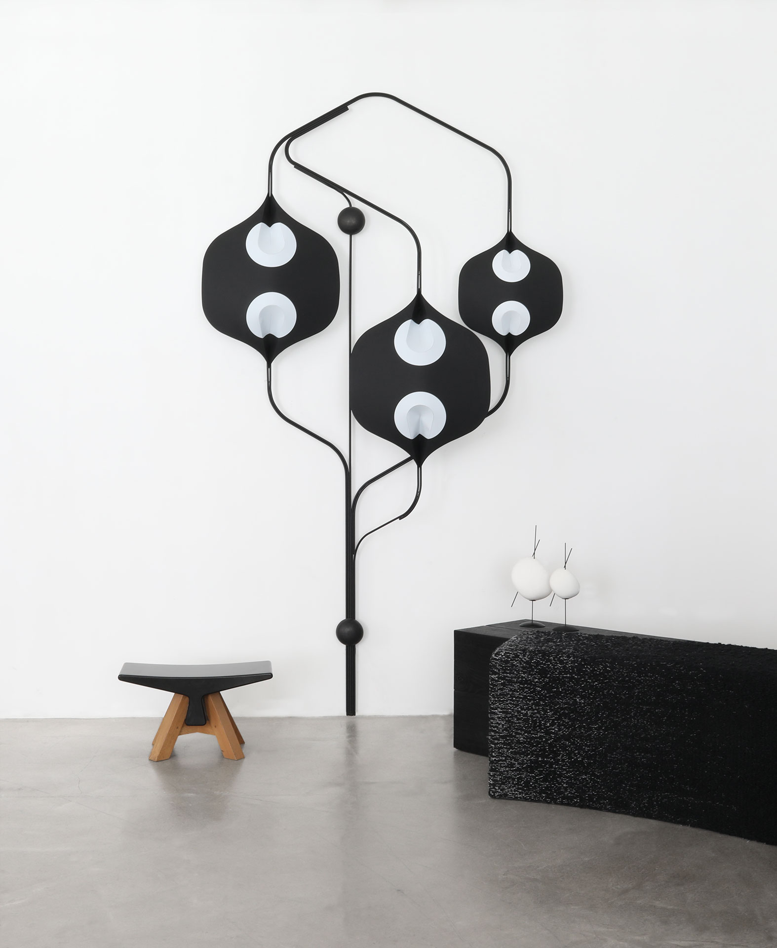 PIECES IN SITU STOOL BONE BLACK BELGIAN MARBLE BASE IN NATURAL OAK SCONCE EDALIGHT PAPER CONCRETE METAL BENCH BOIS BRULE AUBUSSON TAPESTRY AND WOOD BATTERY CHARGED LAMP CERAMIC