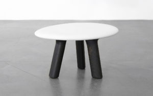 RUG EAU WOOD AND CERAMIC BISQUE STOOL