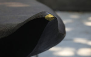 DETAILS BENCH OISEAU CORTEN STEEL GILDING