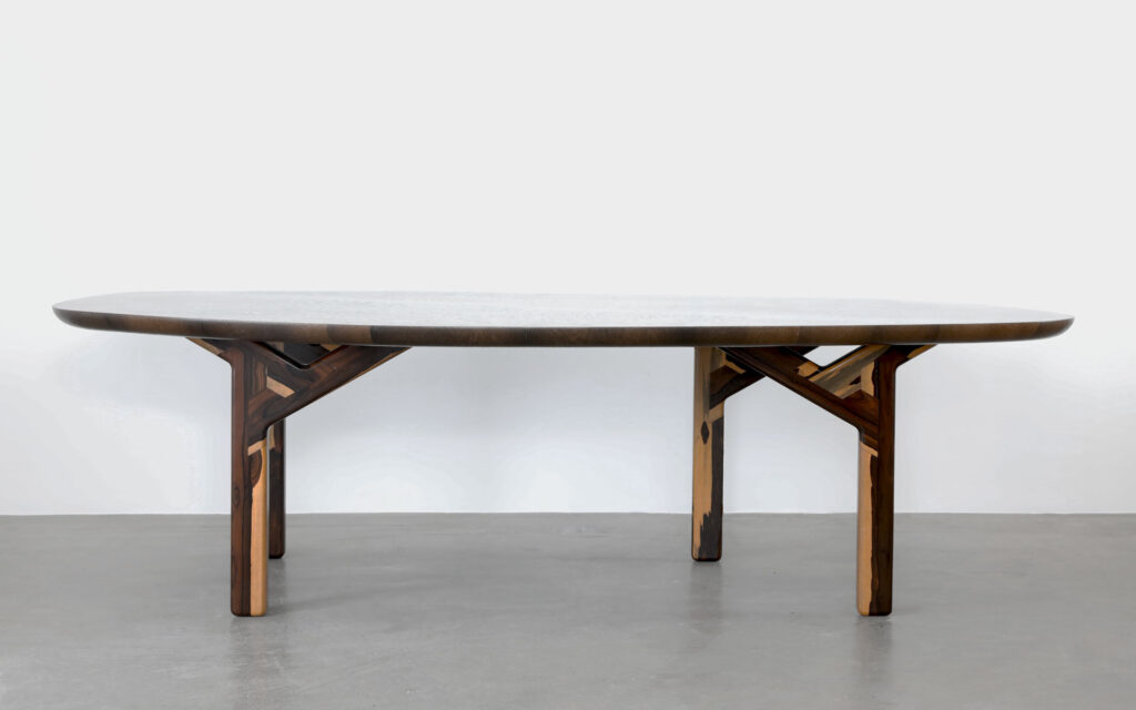 Table Eagles : Marqueterie