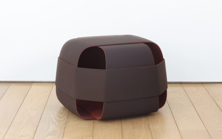 Tabouret 100 - Pièce de collection Design Ymer & Malta